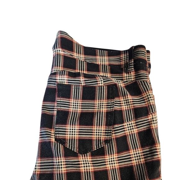 Torrid Women's Black Ivory Plaid Leggings Size 16S Short Button Front Stretch - Picture 5 of 5